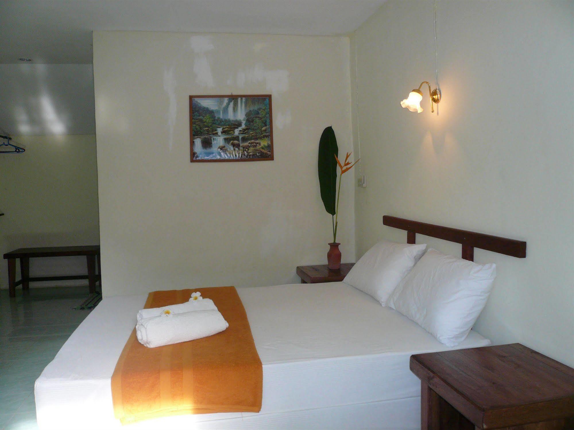 Baan Lamai Resort Bagian luar foto