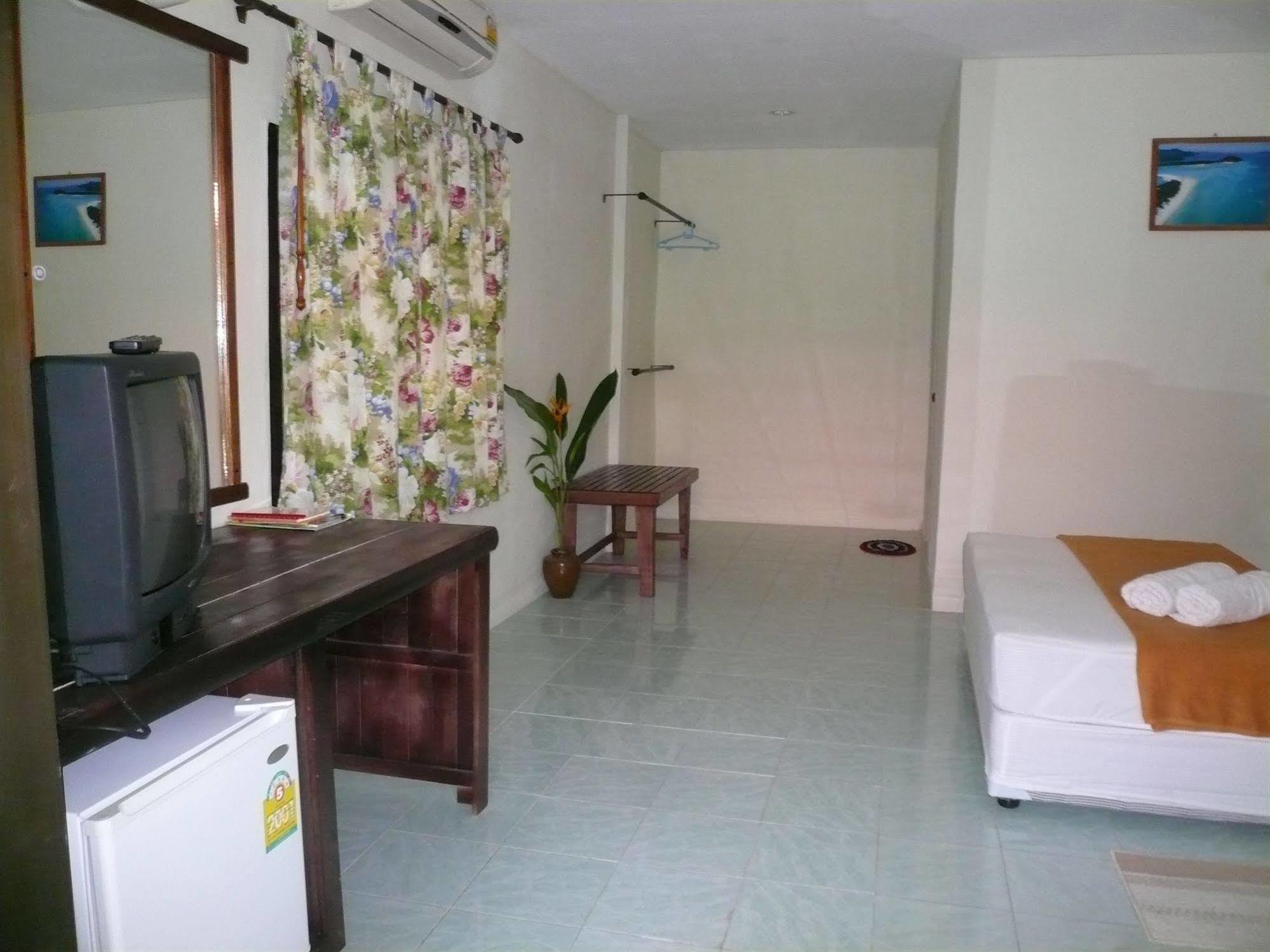Baan Lamai Resort Bagian luar foto